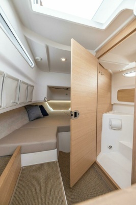 Nimbus Tender 9 Cabin