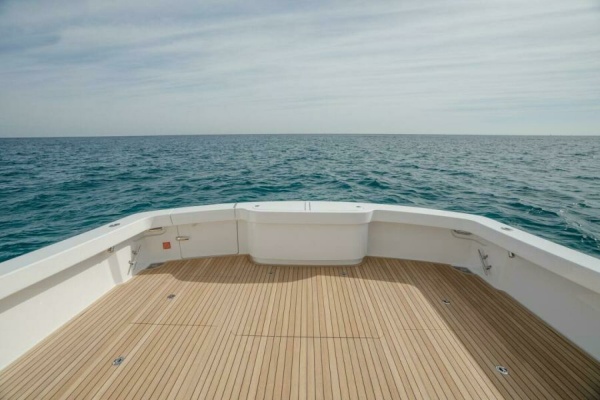Viking 54 Convertible - Cockpit