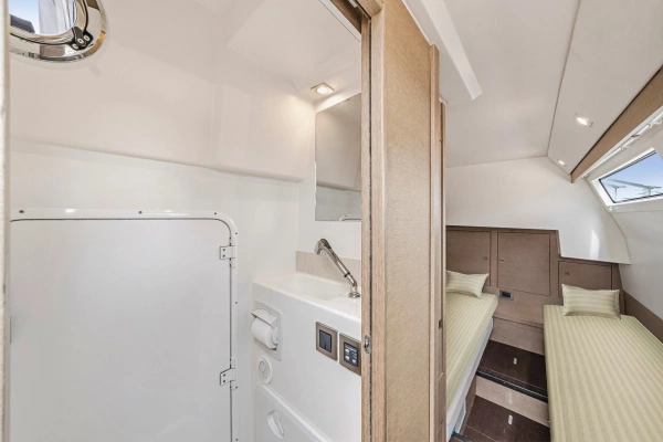 2018 Prestige 63