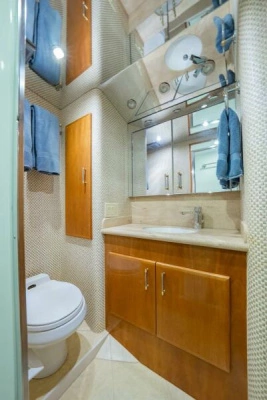 2001 Hatteras 50