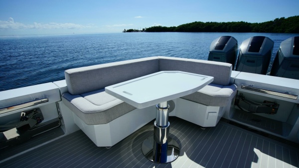 56ft Uniesse Yacht For Sale