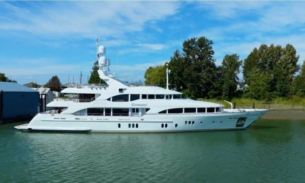 145-ft-Benetti-2004-145 Vision-Domani Vancouver  Canada  yacht for sale