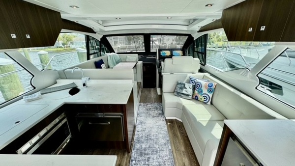 Past Time 50ft Cruisers Yachts Yacht For Sale