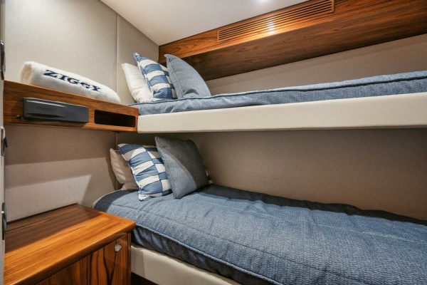 Ziggy 59ft Hatteras Yacht For Sale