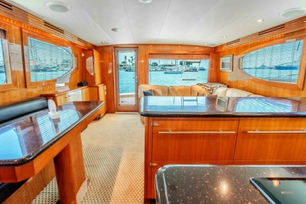 2004 Hatteras 54