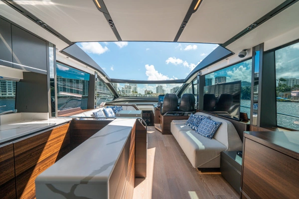 2022 Sunseeker 65