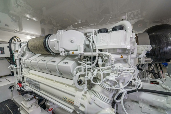 2025 Viking 58 Convertible GAME ON