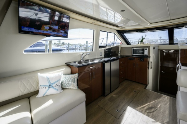 SEAS THE DAY 40ft Carver Yacht For Sale