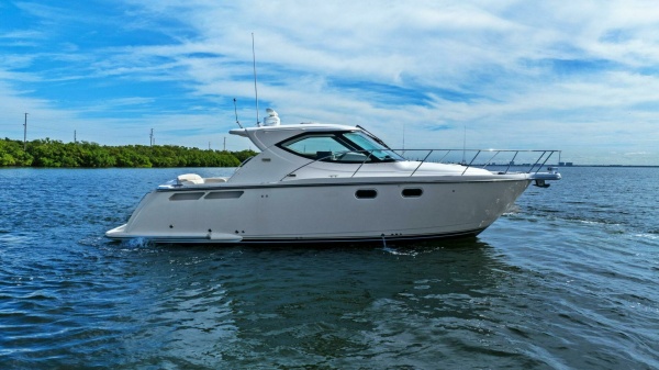 Fridge Benefit 35ft Tiara Yachts Yacht For Sale