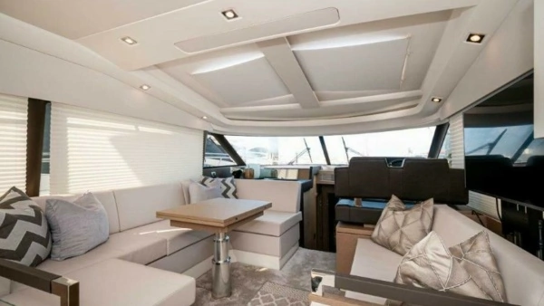 2018 Prestige 46