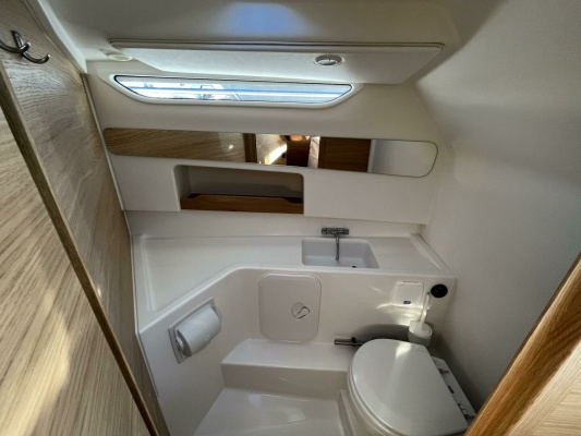 In Stock 2024 Nimbus W9 279 30ft Nimbus Yacht For Sale