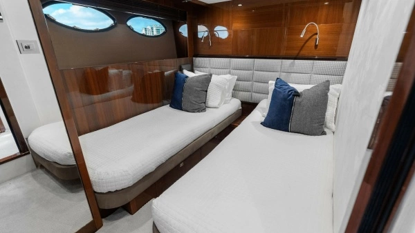 2016 Princess 64