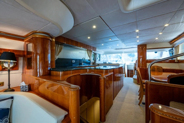 2000 Princess 72