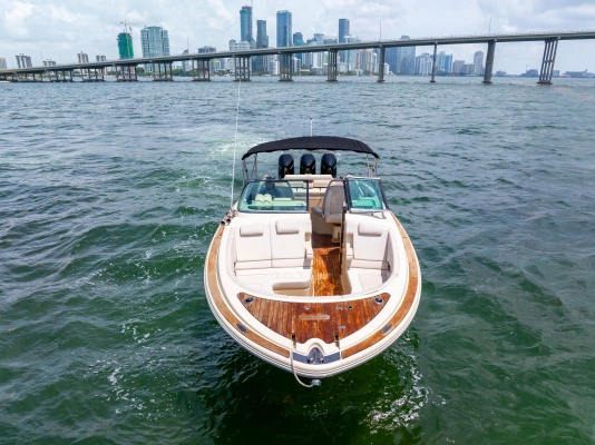 2023 Chris-Craft 35