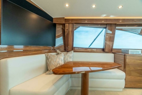Viking 54 Convertible - Dinette