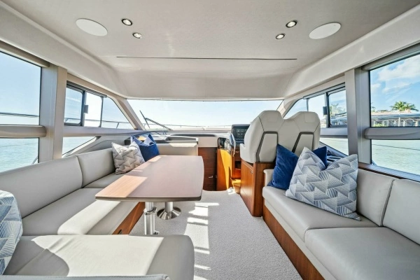 2023 Princess 50
