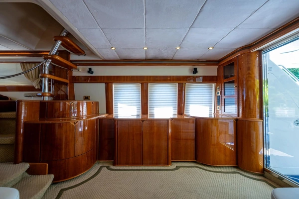 2000 Princess 72