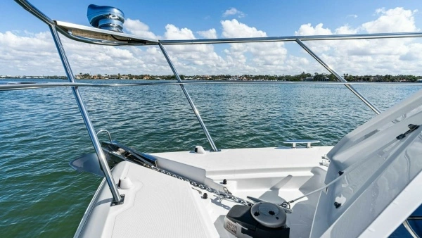 2019 Cruisers Yachts 45