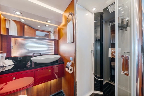 Sunseeker Predator 84 Yacht For Sale