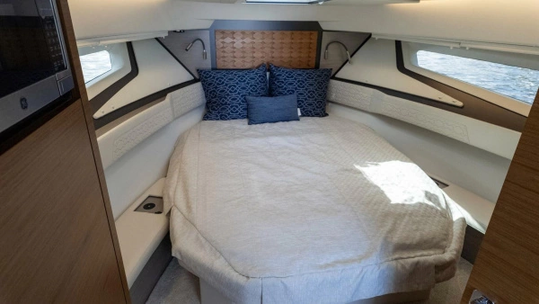2022 Tiara Yachts 43