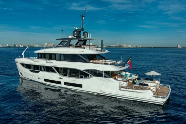 112-ft-Benetti-2023-34M OASIS-KING'S LAIR-Fort Lauderdale Florida United States yacht for sale