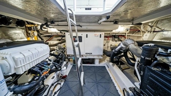 2019 Cruisers Yachts 45