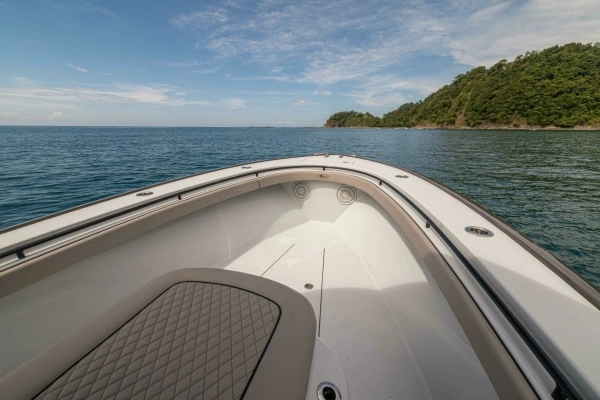 Photo of the 2024 Valhalla Boatworks V-33