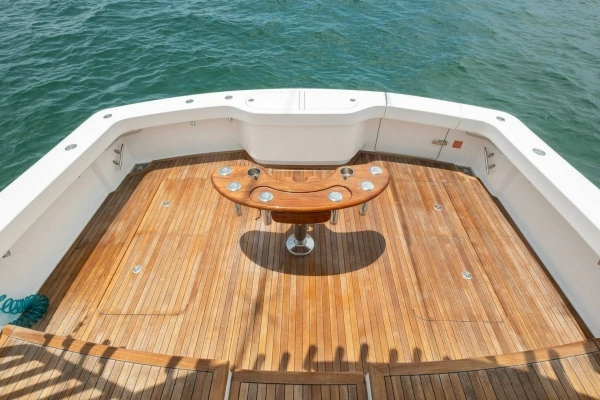 2015 Viking 52