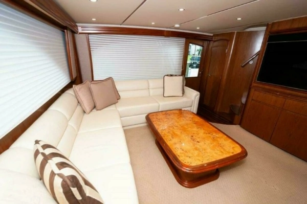 2012 Viking 76