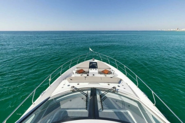 2023 Cruisers Yachts 60