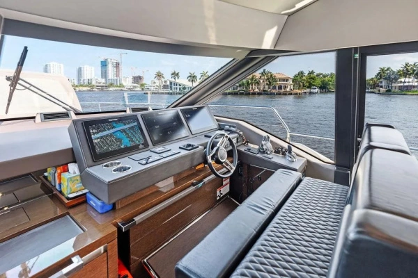 2018 Prestige 68