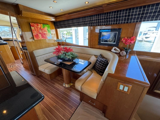 2002 Hatteras 75