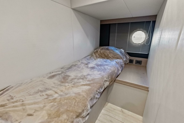 Fantasy Girl 75ft Absolute Yacht For Sale