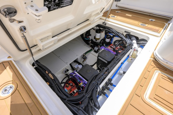 Boston Whaler 32 - Veronica