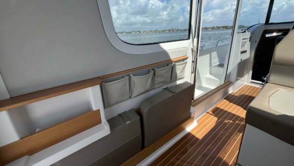 In  Stock 2025 Nimbus C11 086 40ft Nimbus Yacht For Sale