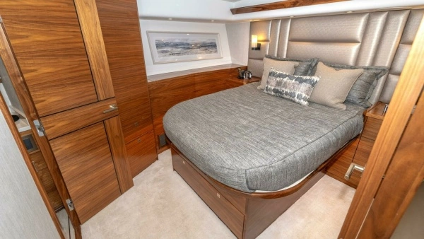 Viking 90C Yacht For Sale
