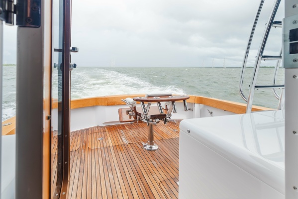 Water s Edge 60ft Hatteras Yacht For Sale