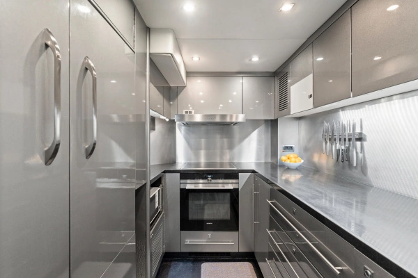 2010 Sunseeker 112