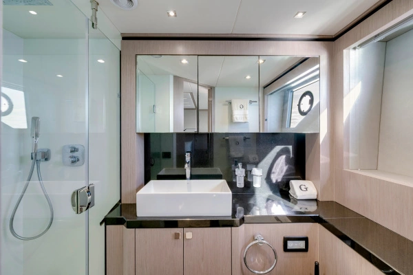 2018 Sunseeker 68