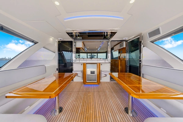 2025 Riviera 72