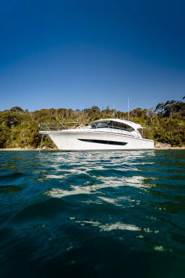 395 SUV 40ft Riviera Yacht For Sale