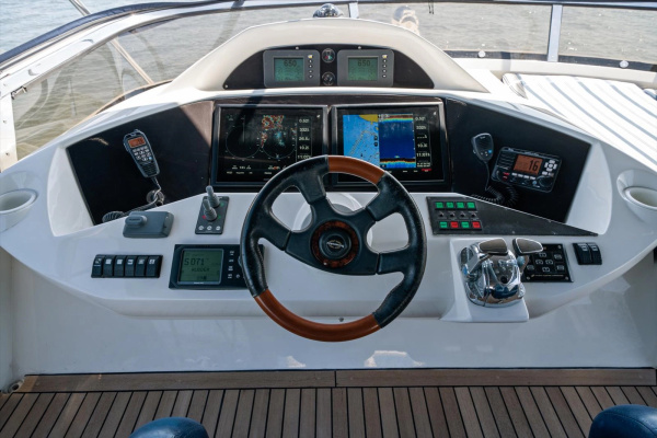 VANGUARD 82ft Sunseeker Yacht For Sale