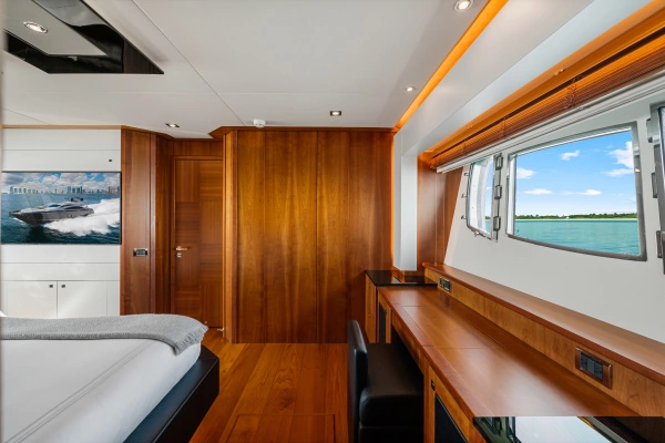 Sunseeker Predator 84 Yacht For Sale