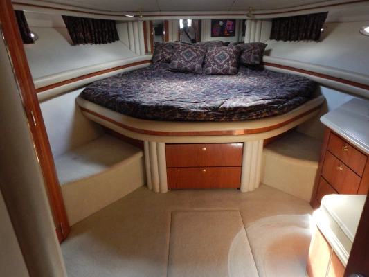 Sea Ray Sedan Bridge Yacht For Sale