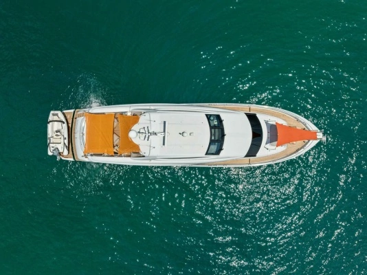 2006 Lazzara Yachts 84