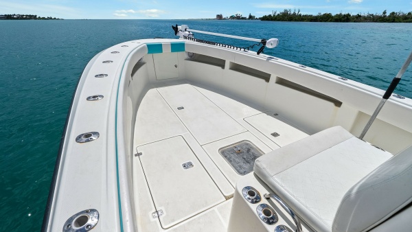 Reel Tension 32ft SeaVee Yacht For Sale