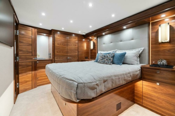 Viking 74 Convertible - Master Stateroom