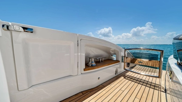 2019 Princess 65