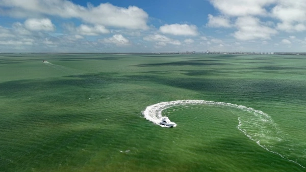 2002 Hatteras 50