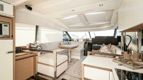 2018 Prestige 46